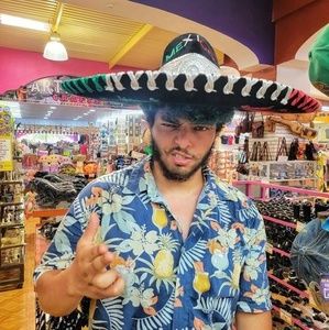 Meet your Posher, Pedro